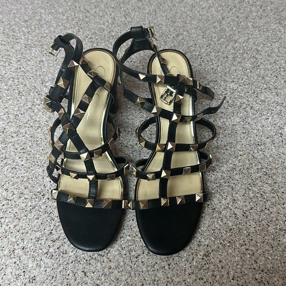 Black and gold, Jessica Simpson, studded sandals, studied heels